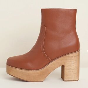 Charlotte Stone - Paz in Luggage Sz 9 - NIB